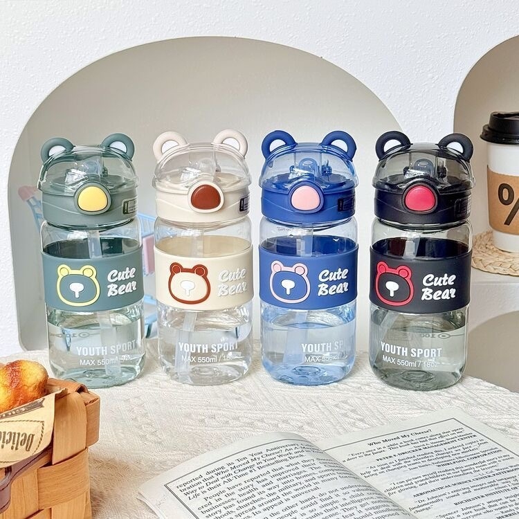 Uus koomiksiga veepudeli karukujuline tilgakindel põletusvastane imemistoruga tass algkooliõpilase veepudeli suvekruus