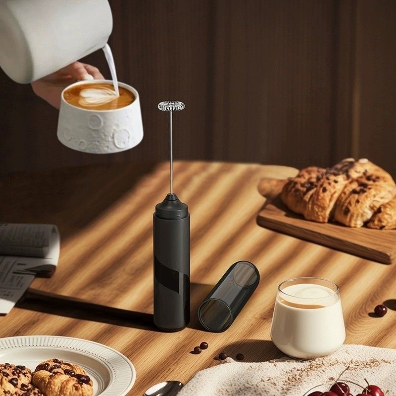 Pieno dangtelis, pieno putojimo aparatas, mini rankinis pieno maišytuvas, kavos maišytuvas, elektrinis buitinis mažas pieno maišytuvas