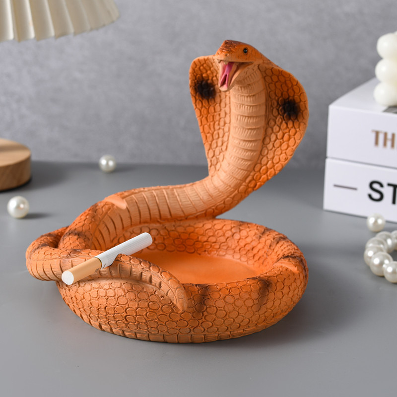 Didelė „Cobra“ peleninė, vertingas namams, svetainei, kavos staliukui, miegamajam, kūrybingam, stilingam, prieinamam, prabangiam dekoravimui.