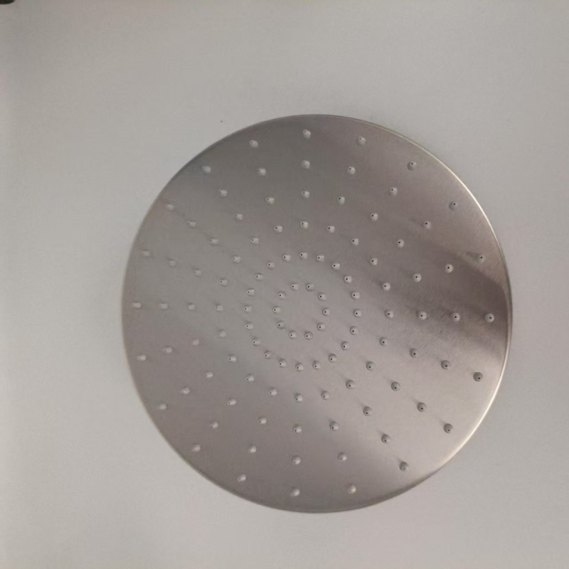 Nerūdijančio plieno slėginė dušo galvutė, apsauga nuo nudegimų ir kritimų, rankinis reguliuojamas antgalis, didelis vandens išleidimo anga, kvadratinis dušo komplektas