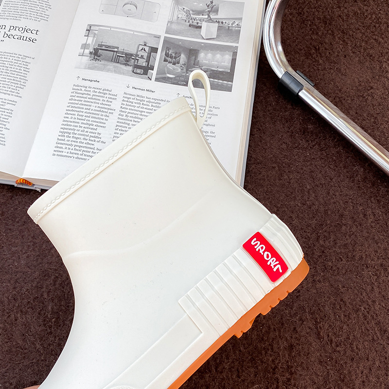 Korėjietiško stiliaus vienspalviai šilti universalūs lietaus batai moteriški vidutinio ilgio batai atsparūs dilimui lietaus batai vandeniui neslystantys maisto pirkimo virtuvės viršutiniai drabužiai