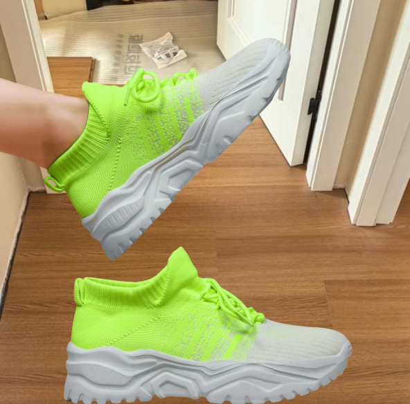 Határokon átnyúló exkluzív AliExpress Amazon plus size sport női cipők lélegző repülő szövésű zokni cipők bebújós lusta cipők