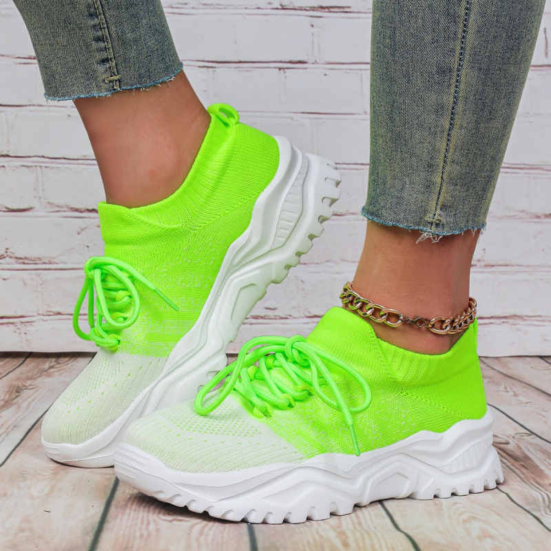 Határokon átnyúló exkluzív AliExpress Amazon plus size sport női cipők lélegző repülő szövésű zokni cipők bebújós lusta cipők