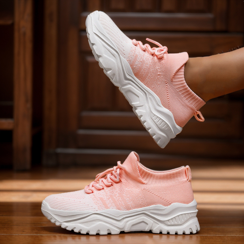 Határokon átnyúló exkluzív AliExpress Amazon plus size sport női cipők lélegző repülő szövésű zokni cipők bebújós lusta cipők