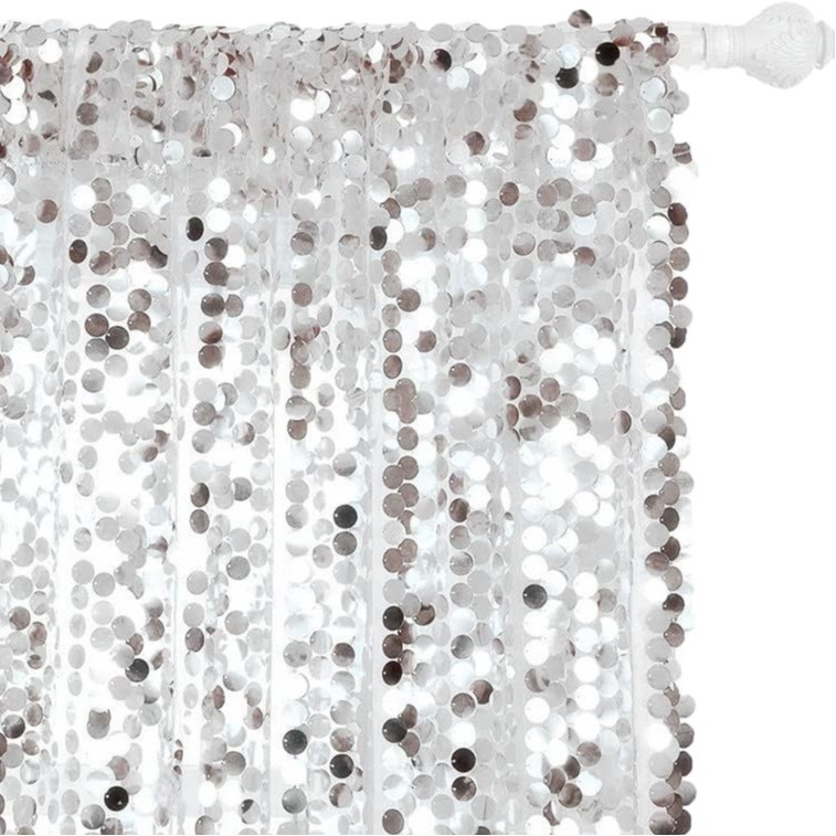 Didelės blizgučiais puoštos užuolaidos ir užuolaidos iš užsienio. „Amazon“ specializuojasi vakarėlių svetainės ir restoranų užuolaidų gamyboje. Dekoratyvinės vakarėlių blizgučiais puoštos užuolaidos.