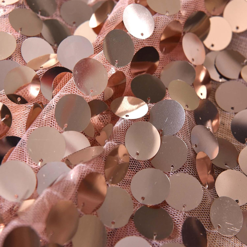 Didelės blizgučiais puoštos užuolaidos ir užuolaidos iš užsienio. „Amazon“ specializuojasi vakarėlių svetainės ir restoranų užuolaidų gamyboje. Dekoratyvinės vakarėlių blizgučiais puoštos užuolaidos.