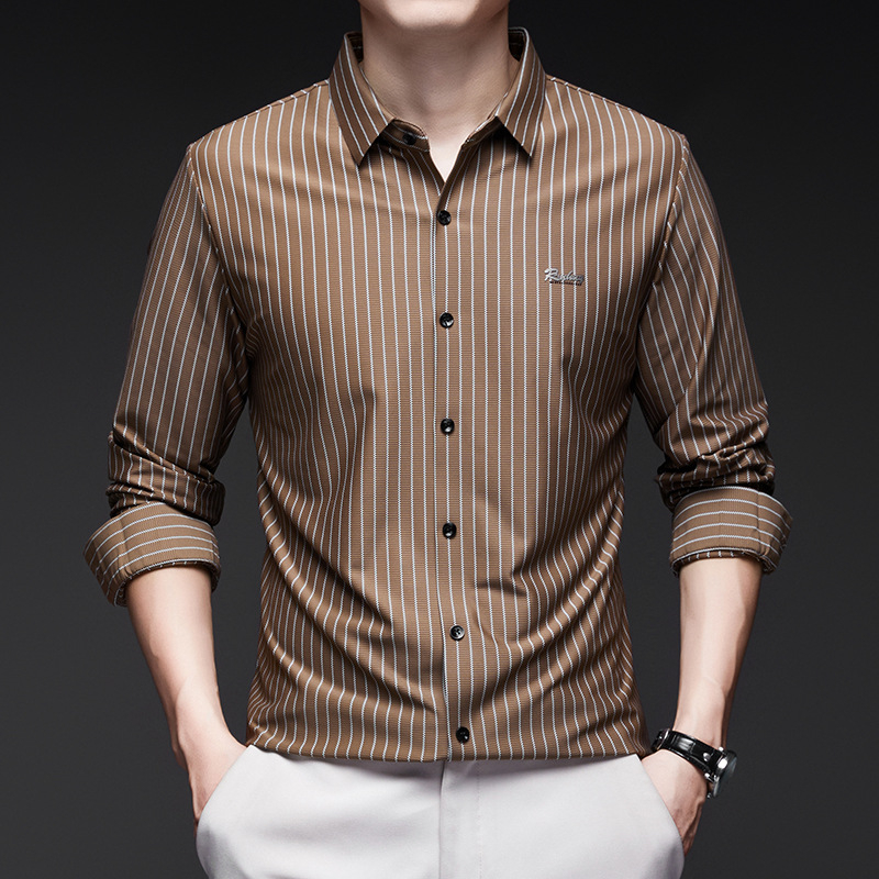 Tavaszi és őszi új, hosszú ujjú, varratmentes férfi ingek fiataloknak és középkorúaknak, divatos, lezser, függőleges csíkos férfi ingek