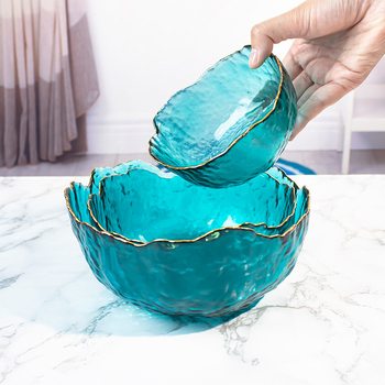 Haamriga töödeldud ebakorrapärane kuldse äärega klaasist salatikauss koduseks kasutamiseks, läbipaistev majapidamiskauss, luksusliku ilmega puuviljakauss