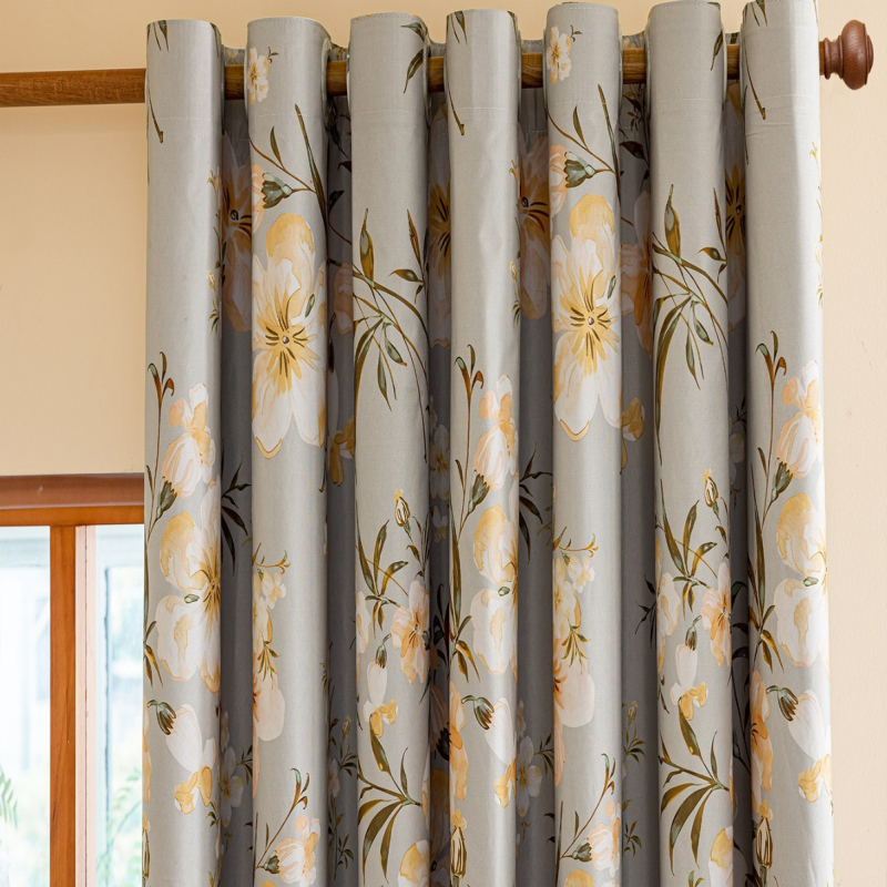 1 vnt. naujas daugiaspalvis laminuotas spausdintas užtemdantis audinys namams, užtemdantis ir šilumos izoliacinis, sutankintas svetainės ir miegamojo dekoravimui, prie strypo tvirtinamas langas