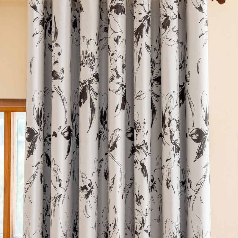 1 vnt. naujas daugiaspalvis laminuotas spausdintas užtemdantis audinys namams, užtemdantis ir šilumos izoliacinis, sutankintas svetainės ir miegamojo dekoravimui, prie strypo tvirtinamas langas