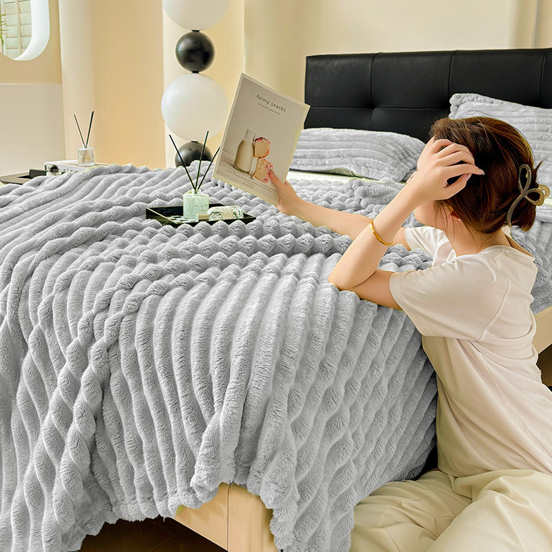 „Nordic Winter Rabbit“ pliušinis biuro storas antklodė su oro kondicionieriumi, snapo užklotas, sofos užvalkalas, dryžuotas antklodė su skersiniais kraštais