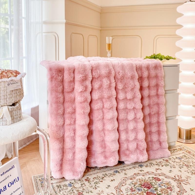 Könnyű luxus buborékos nyúl plüss takaró, téli vastagított korall polár takaró, kanapé lábtakaró, légkondicionáló takaró
