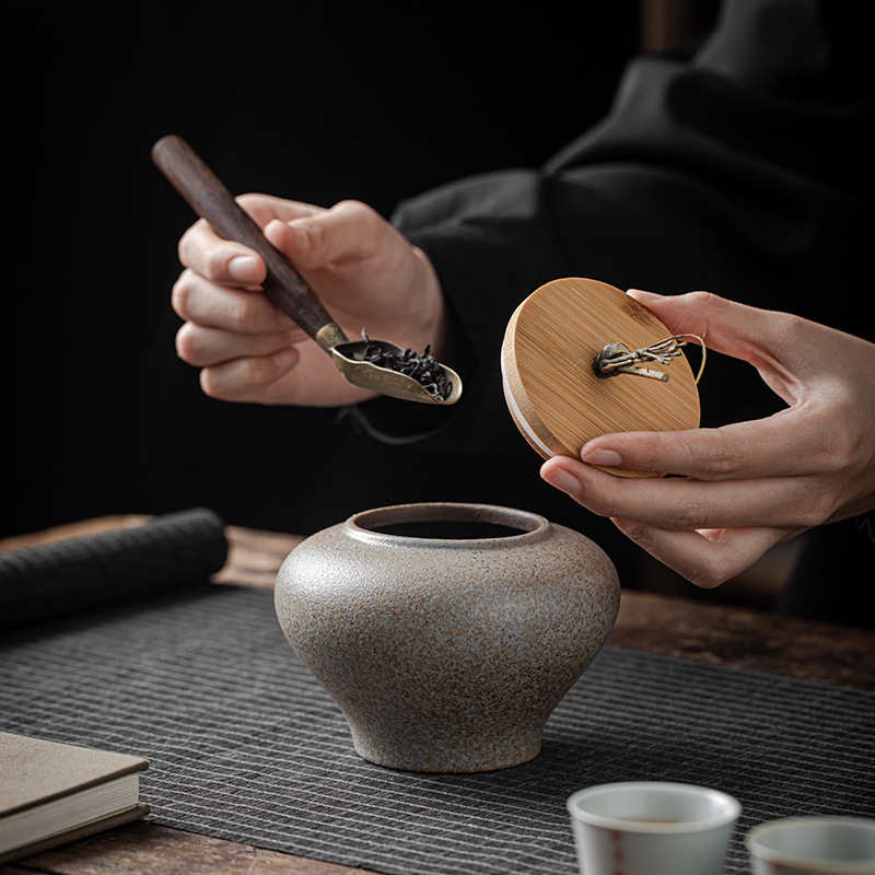 Kézzel készített japán stílusú durva kerámia bambusz fedeles teáskancsó kerámia lezárt háztartási Pu'er fekete tea nedvességálló tárolóedény teásdoboz