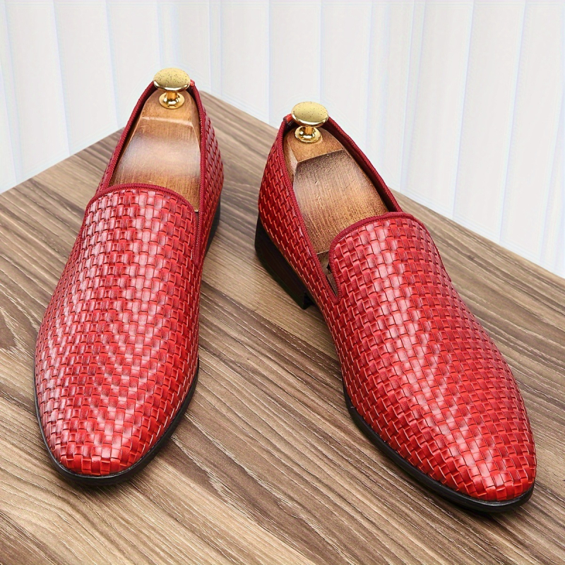 2025. aasta piiriülesed uued Euroopa ja Ameerika meeste mustad kuldsed libisemiskindlad mokassiinid piiriülese otsetarnega