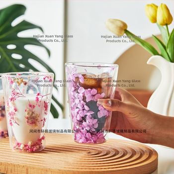 Γυαλί διπλής στρώσης από πραγματικό λουλούδι Χονδρική πώληση στο διαδίκτυο Διασημότητα κορίτσι οικιακό ποτήρι χυμού Υψηλής θερμομόνωσης από βοριοπυριτικό γυαλί διπλής στρώσης από πραγματικό λουλούδι