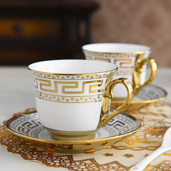 Висококачествена европейска чаша за кафе, следобеден чай със златни рамки, чаша и чинийка за домашен керамичен комплект за чай, британски орнаменти за хол