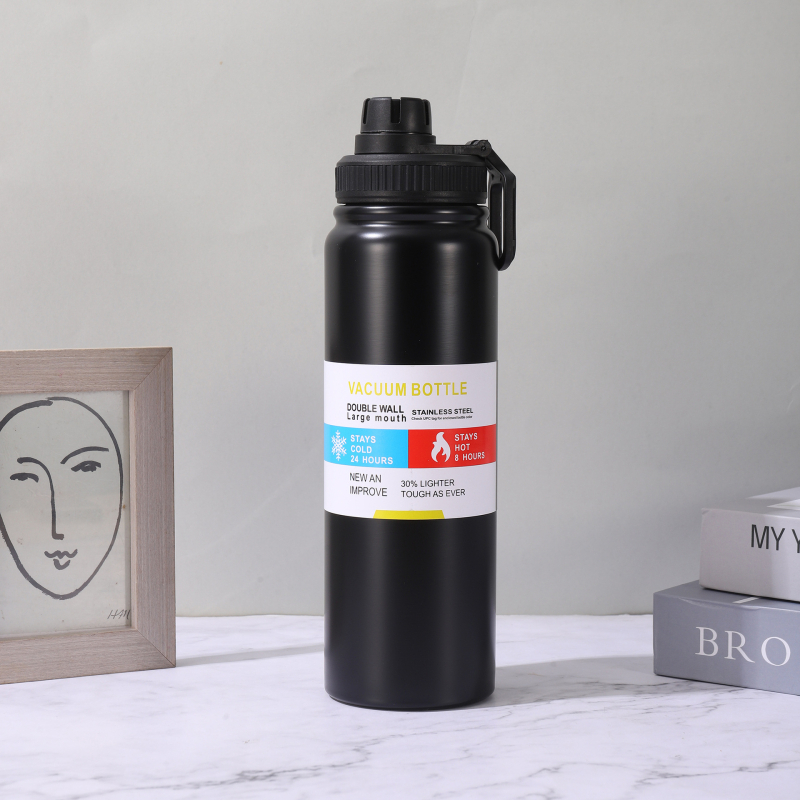 Határokon átnyúló forró 304 rozsdamentes acél űredény kültéri nagy kapacitású sport vizespohár üzleti ajándék termoszpohár nagykereskedelem