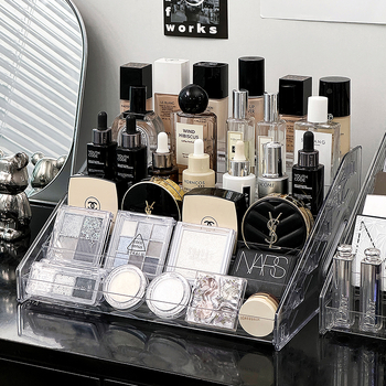 Astmeline lauvärvi taldriku hoiuriiul lauale, läbipaistev kihiline kosmeetika hoiukarp, tualettlaud, küünelakk, parfüümiriiul