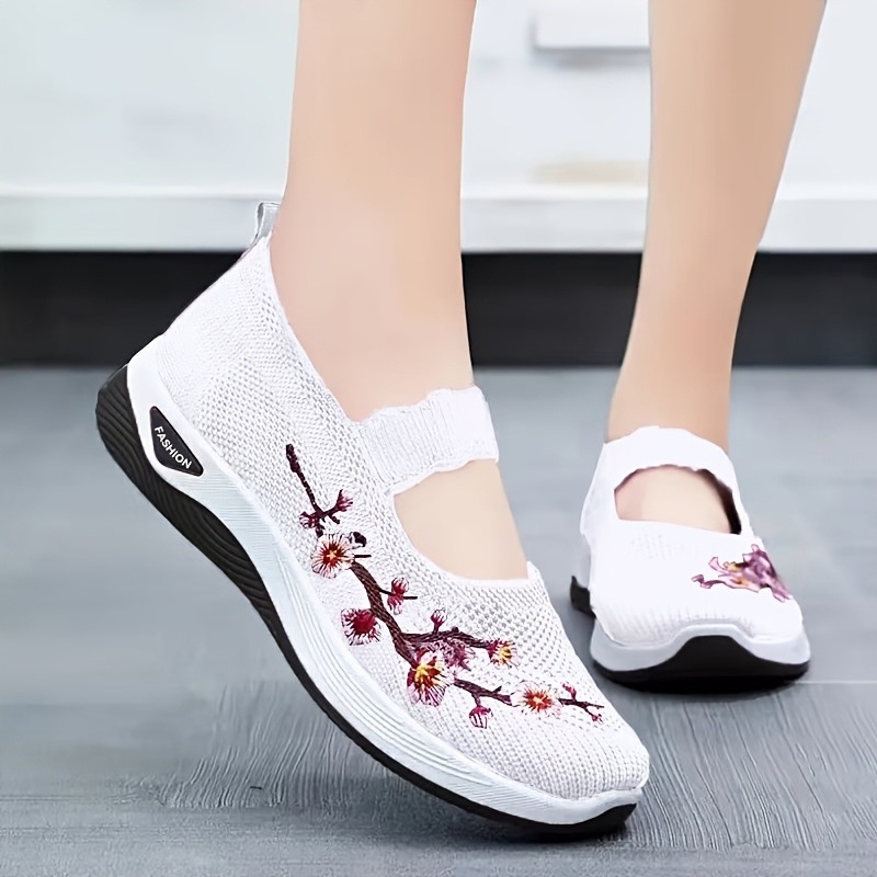 Pantofi sport Plus Size pentru femei, pantofi din pânză de primăvară din Beijing, talpă moale, confortabili, pentru mame de vârstă mijlocie și în vârstă, autocolant pentru generația Temu