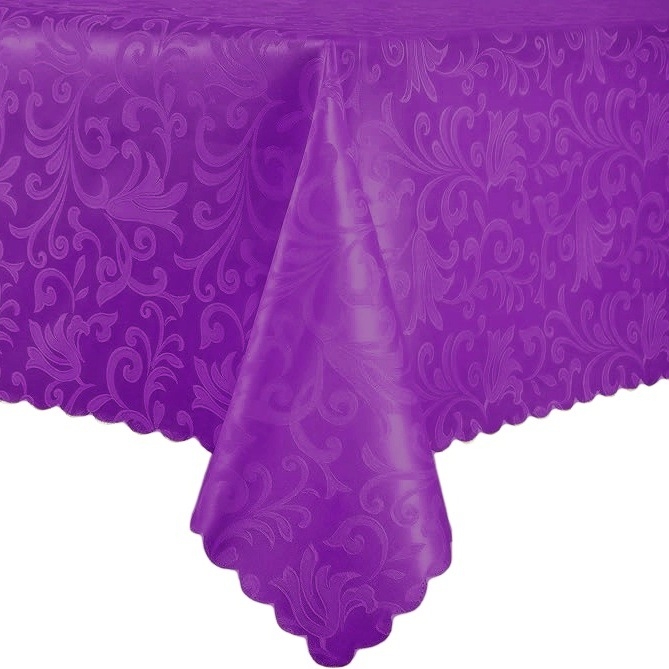 Hullámos szélű, téglalap alakú, jacquard szatén terítő, sokféle alkalomra alkalmas, több színben kapható