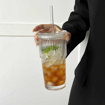 Ins Style Υψηλής εμφάνισης κρύο ποτήρι καφέ με καπάκι από άχυρο, κάθετες ρίγες, ποτήρι νερού μεγάλης χωρητικότητας