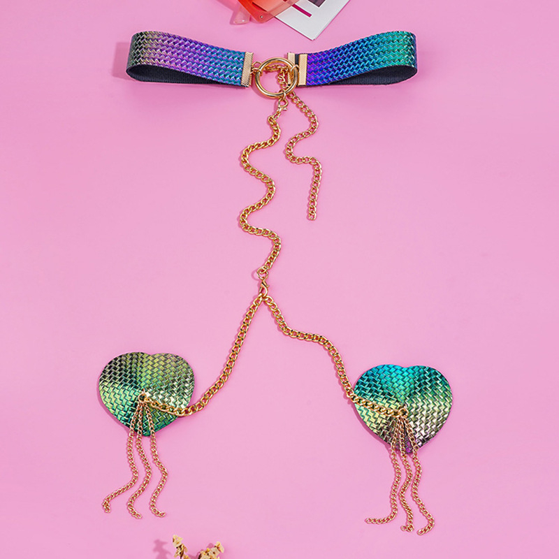 Naistele mõeldud üle piiri bikiinide rinnakett, nahast rinnakleebised, aluspesu kandmist pole vaja, seksikad südamekujulised nibukatted, push-up ja lift