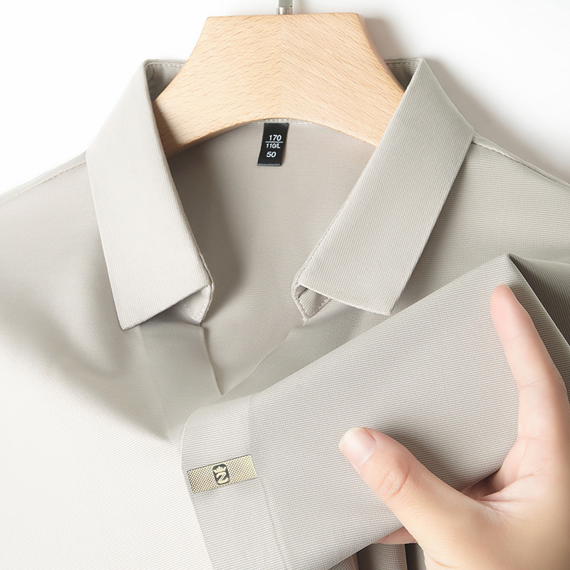 Külkereskedelmi új jég selyem rövid ujjú póló férfi üzleti alkalmi nem vasalható hajtókás inggallér póló egyszínű férfi ruházat