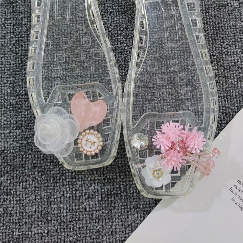 Krokodillkingad Kristallkingad Želeekingad Krokodillkingad Lillelised želeekingad Dekoratiivsed kingalilled Isetegemise aksessuaarid Kingalilled Kingapandaalid