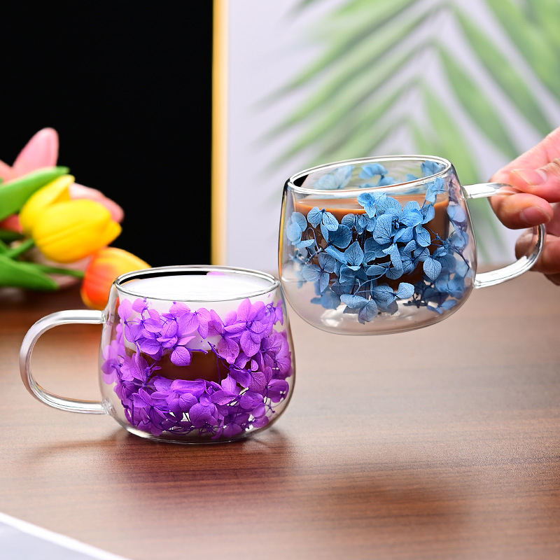 Határokon átnyúló univerzális internetes híresség valódi virág kétrétegű üveg magas színű értékű kísérő ajándék kávéscsésze boroszilikát egyszerű csésze