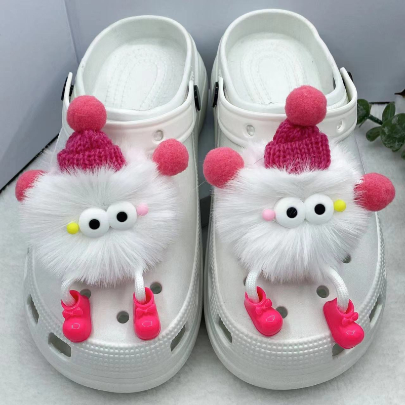 INS nauji pliušiniai kailio kamuoliukai sportbačiai dekoratyvinė sagties skylė batai sagtis animacinis pliušiniai aksesuarai papuošalai aksesuarai didmeninė prekyba