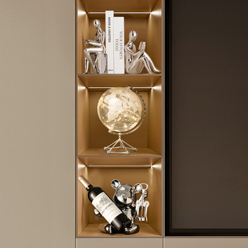 Kerged luksuskaunistused, stiilsed modernsed raamatutoed, tegelaskujude kaunistused, kodu elutuba, televiisor, veinikapp, kontoritoa kaunistused