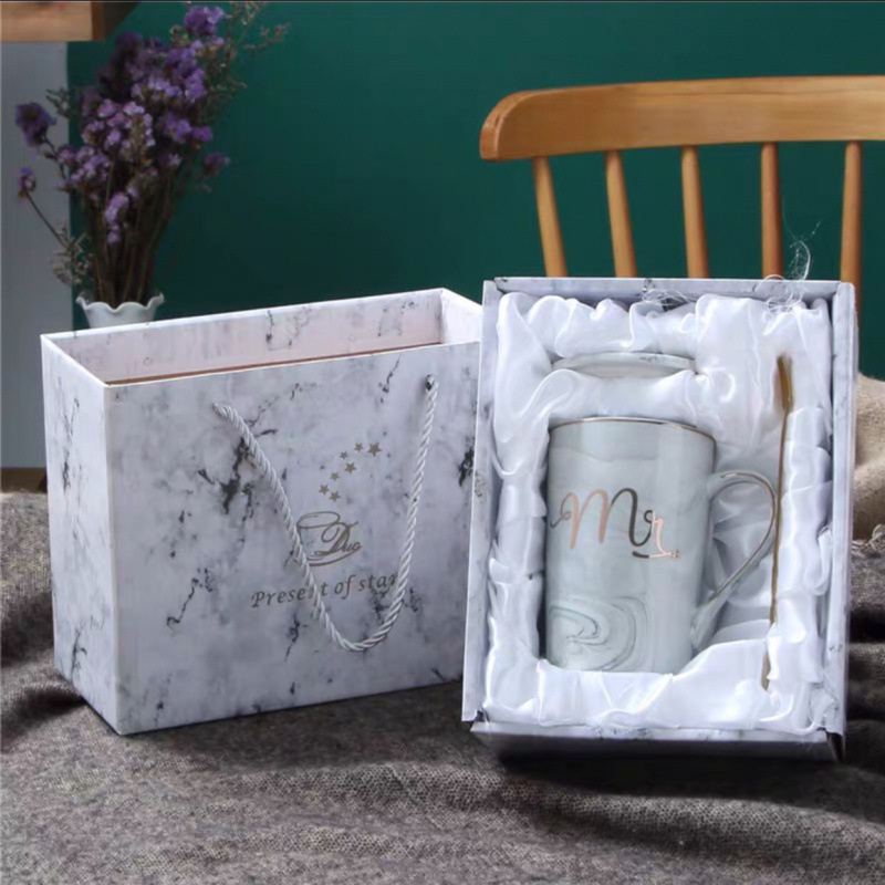 Asmeninis puodelis, keraminis puodelis su dangteliu, šaukšteliu, maža dovana, poros geriamasis puodelis namams, kavos puodelis, vyriškas ir moteriškas arbatos puodelis