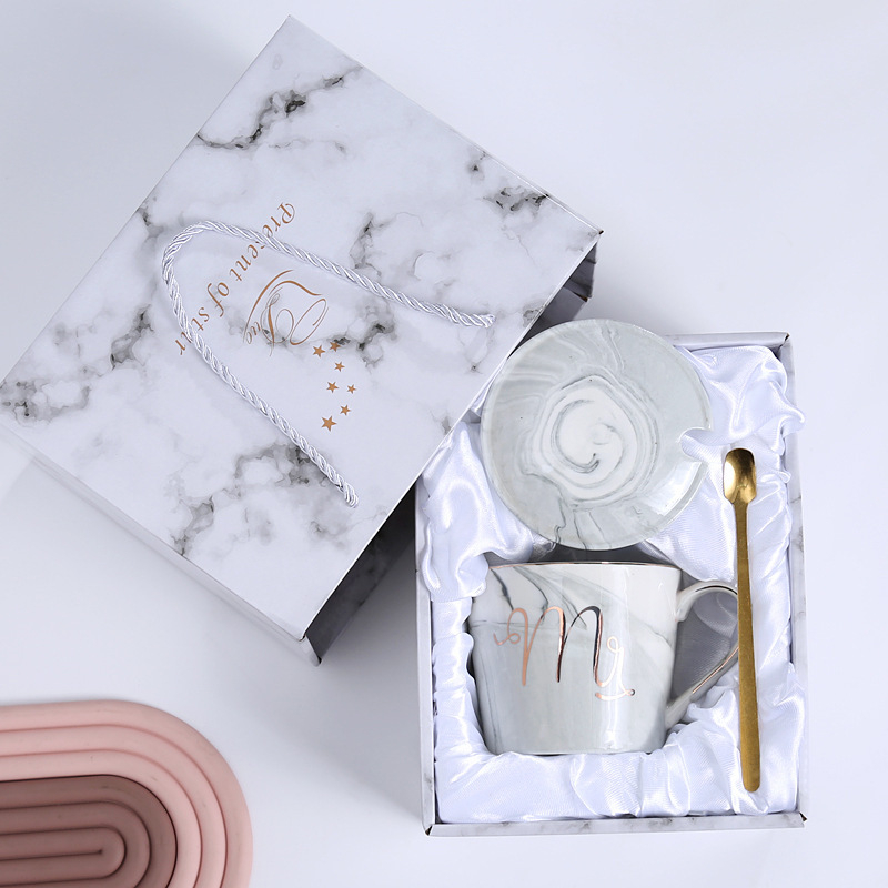 Asmeninis puodelis, keraminis puodelis su dangteliu, šaukšteliu, maža dovana, poros geriamasis puodelis namams, kavos puodelis, vyriškas ir moteriškas arbatos puodelis