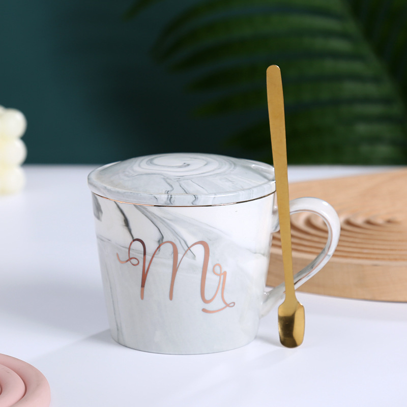 Asmeninis puodelis, keraminis puodelis su dangteliu, šaukšteliu, maža dovana, poros geriamasis puodelis namams, kavos puodelis, vyriškas ir moteriškas arbatos puodelis