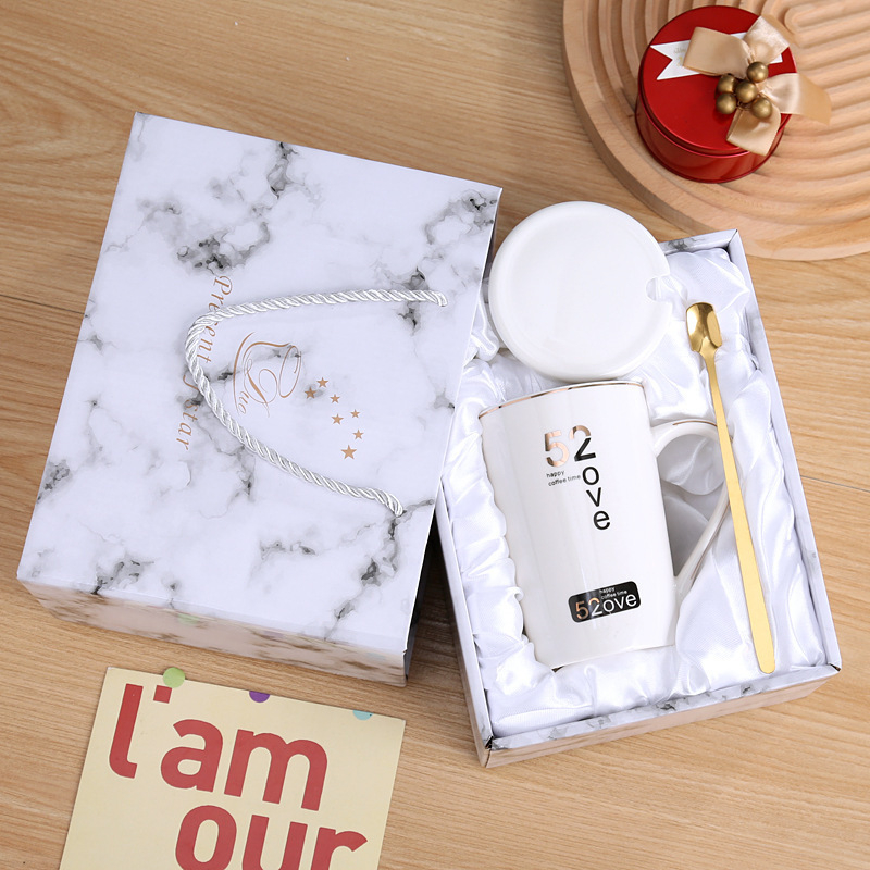 Asmeninis puodelis, keraminis puodelis su dangteliu, šaukšteliu, maža dovana, poros geriamasis puodelis namams, kavos puodelis, vyriškas ir moteriškas arbatos puodelis