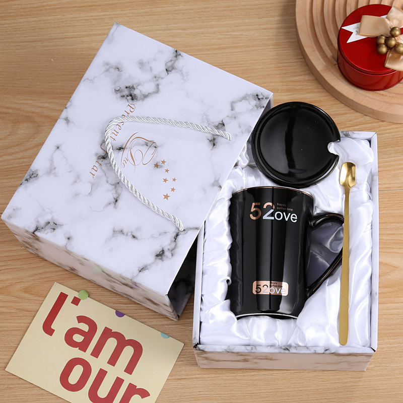 Asmeninis puodelis, keraminis puodelis su dangteliu, šaukšteliu, maža dovana, poros geriamasis puodelis namams, kavos puodelis, vyriškas ir moteriškas arbatos puodelis