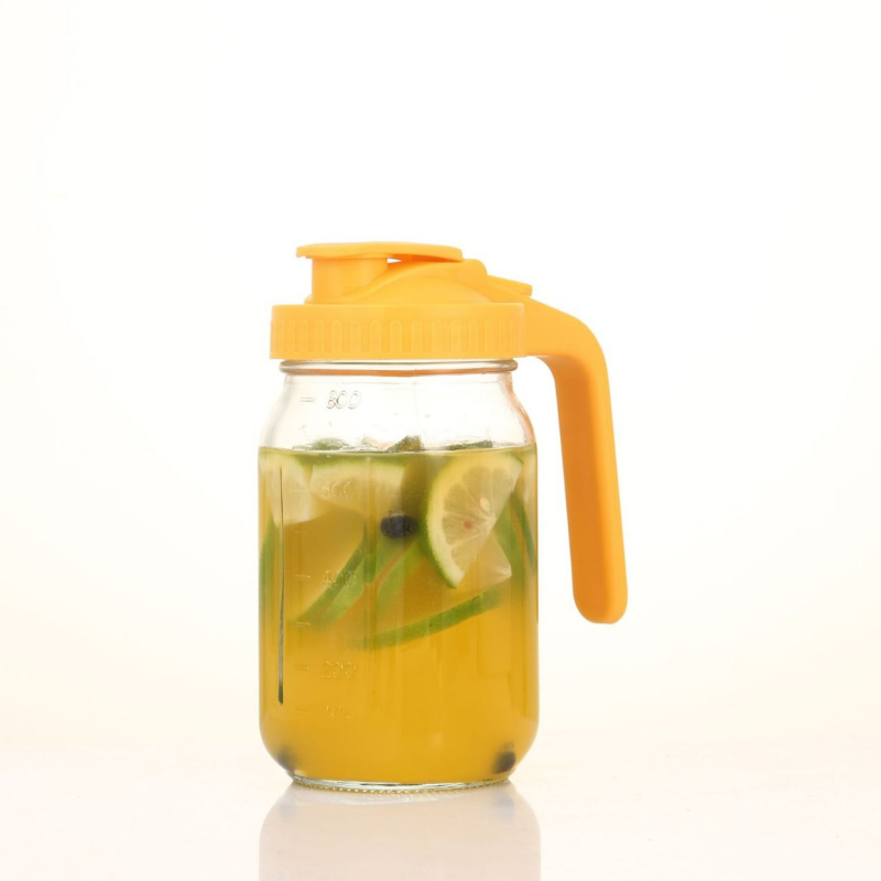 „Crossborder“ 64 uncijų talpos permatomas stiklinis šalto vandens ąsotis su rankena, nerūdijančio plieno arbatos sietelis su svarstyklėmis, šaldytuvo arbatos sietelio modelis