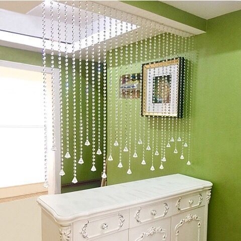Krištolinių karoliukų užuolaidų pertvara, svetainė, miegamasis, fengšui dekoracija, praėjimas, vonios kambarys, užuolaidų ekranas, be perforatorių, karoliukų durų užuolaida