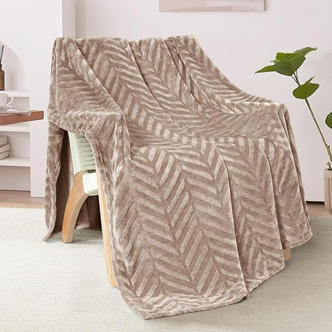 Sustorinta šilta dryžuota skintų gėlių flanelinė antklodė visiems metų laikams universali antklodė miegamajam, sofai, biurui, snukučio formos antklodė