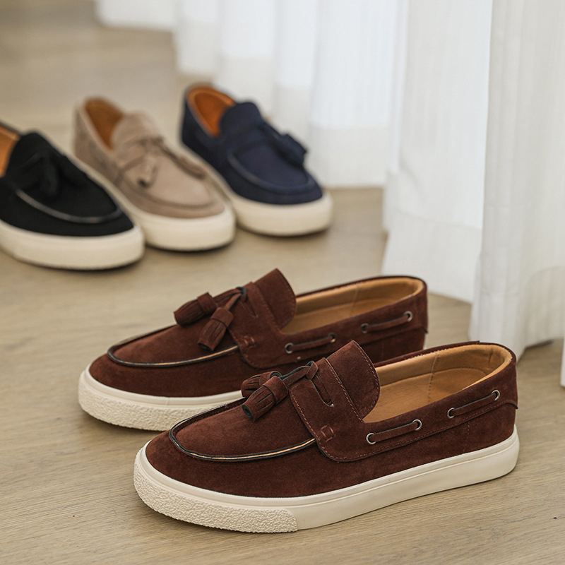 Férfi mokaszinok, bebújós cipők 2025 nyarára, divatos új alkalmi cipők tinédzsereknek