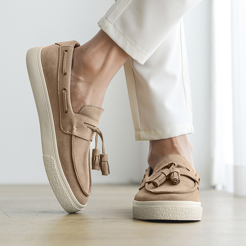 Férfi mokaszinok, bebújós cipők 2025 nyarára, divatos új alkalmi cipők tinédzsereknek