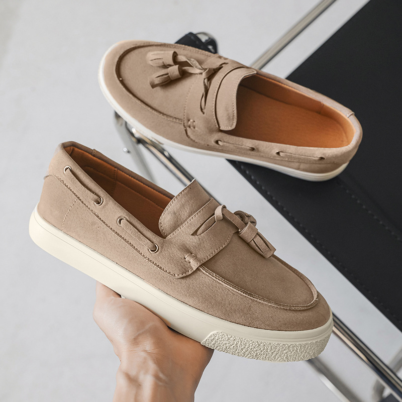 Férfi mokaszinok, bebújós cipők 2025 nyarára, divatos új alkalmi cipők tinédzsereknek