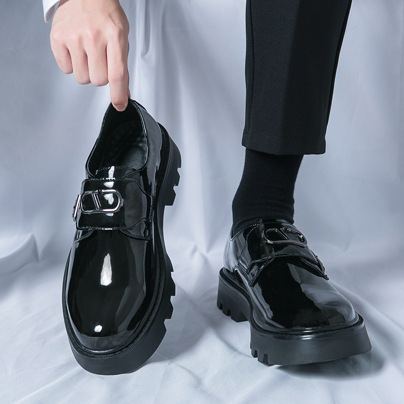 Pantofi sport bărbați, toamna, lucioși, mici, din piele, 2025, respirabili, stil britanic, cu talpă groasă, la modă, din piele, cu un picior