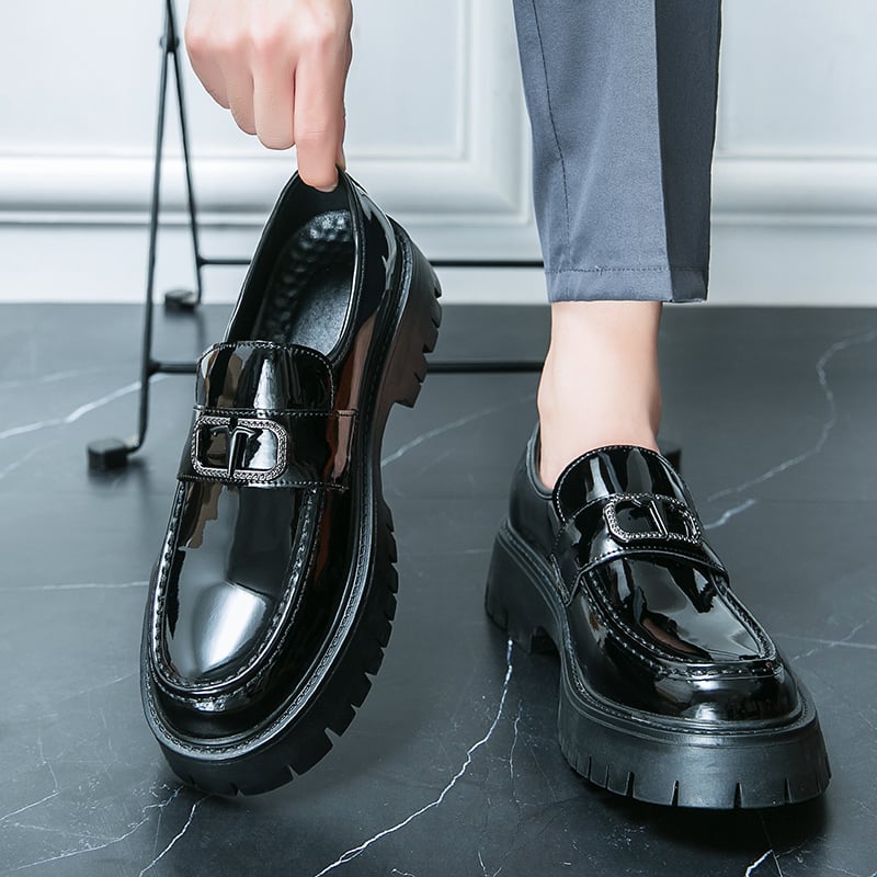 Pantofi sport bărbați, toamna, lucioși, mici, din piele, 2025, respirabili, stil britanic, cu talpă groasă, la modă, din piele, cu un picior