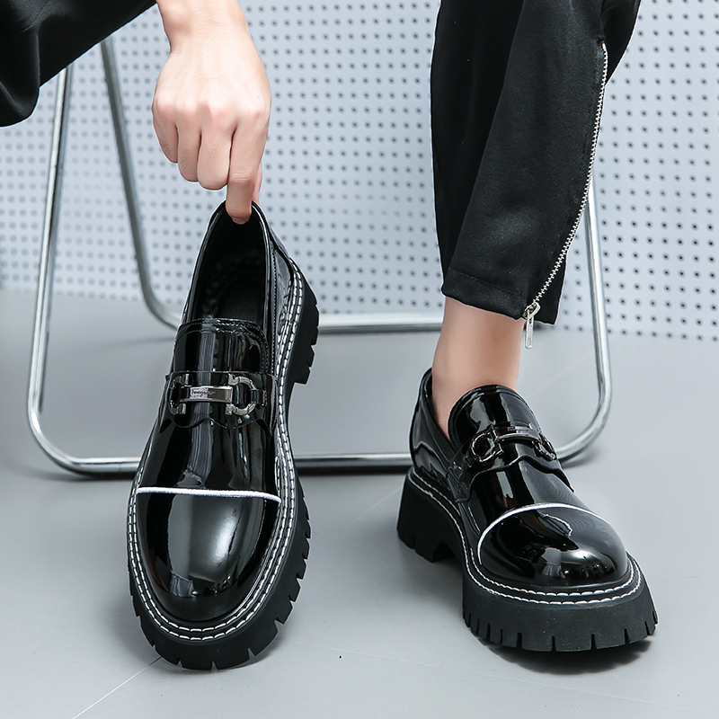 Pantofi sport bărbați, toamna, lucioși, mici, din piele, 2025, respirabili, stil britanic, cu talpă groasă, la modă, din piele, cu un picior