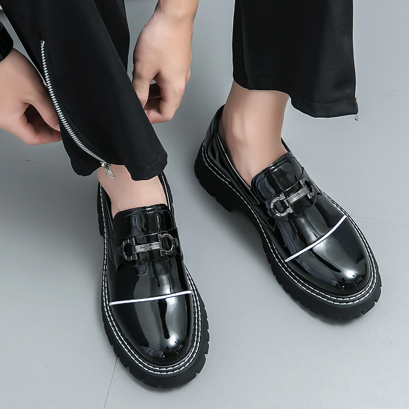 Pantofi sport bărbați, toamna, lucioși, mici, din piele, 2025, respirabili, stil britanic, cu talpă groasă, la modă, din piele, cu un picior