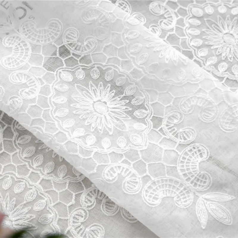 Nagykereskedelmi francia csipke ablakfüggöny otthoni nappali hálószoba félárnyékoló ablakfüggöny romantikus fehér csipke erkélyfüggöny