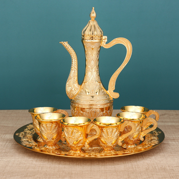 Europietiško vyno rinkinys, buitinių baltojo vyno taurių rinkinys, metalinė retro kolba ir vyno taurė, rusiškų šventinto vandens indų rinkinys, papuošalai