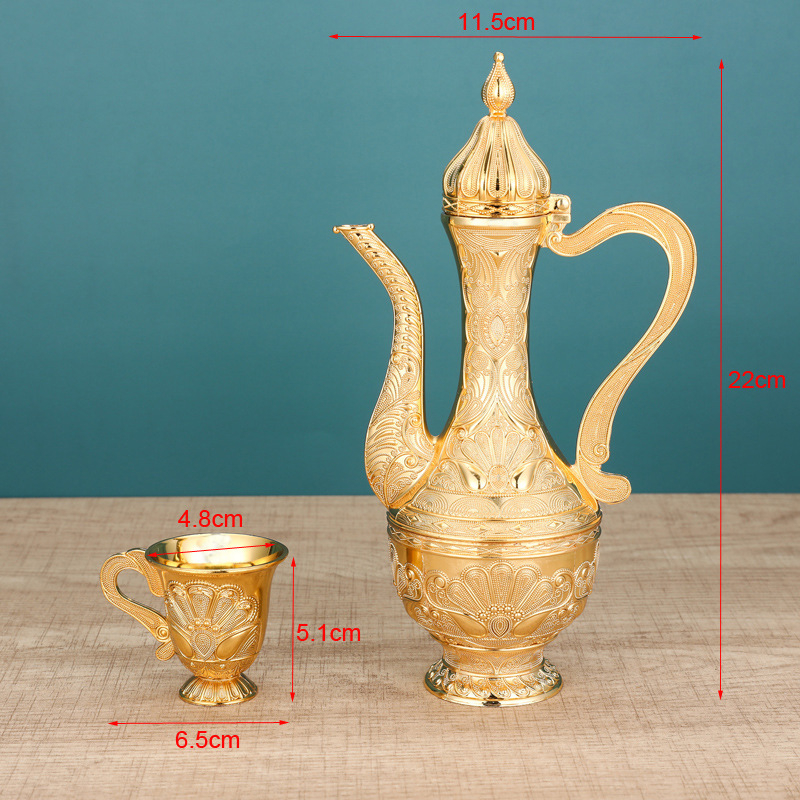 Europietiško vyno rinkinys, buitinių baltojo vyno taurių rinkinys, metalinė retro kolba ir vyno taurė, rusiškų šventinto vandens indų rinkinys, papuošalai