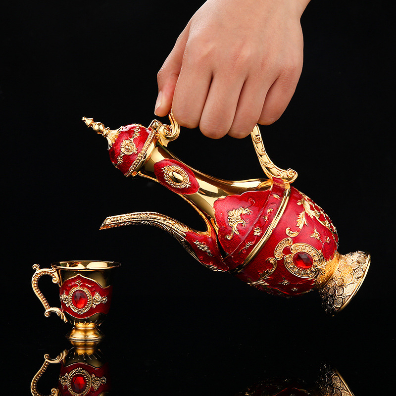 Kūrybingas mados arabų Artimųjų Rytų vyno rinkinys, tinkantis senovinėms vestuvėms, baltojo vyno taurė, senas vyno puodas, skrebučių puodelių rinkinys, dekoravimas